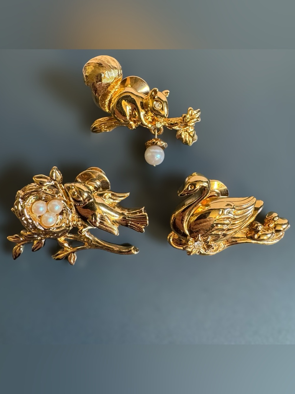 Vtg Avon Pin Lot 3 Swan Squirrel Bird Precious Love Mothers Nest Fall Friends